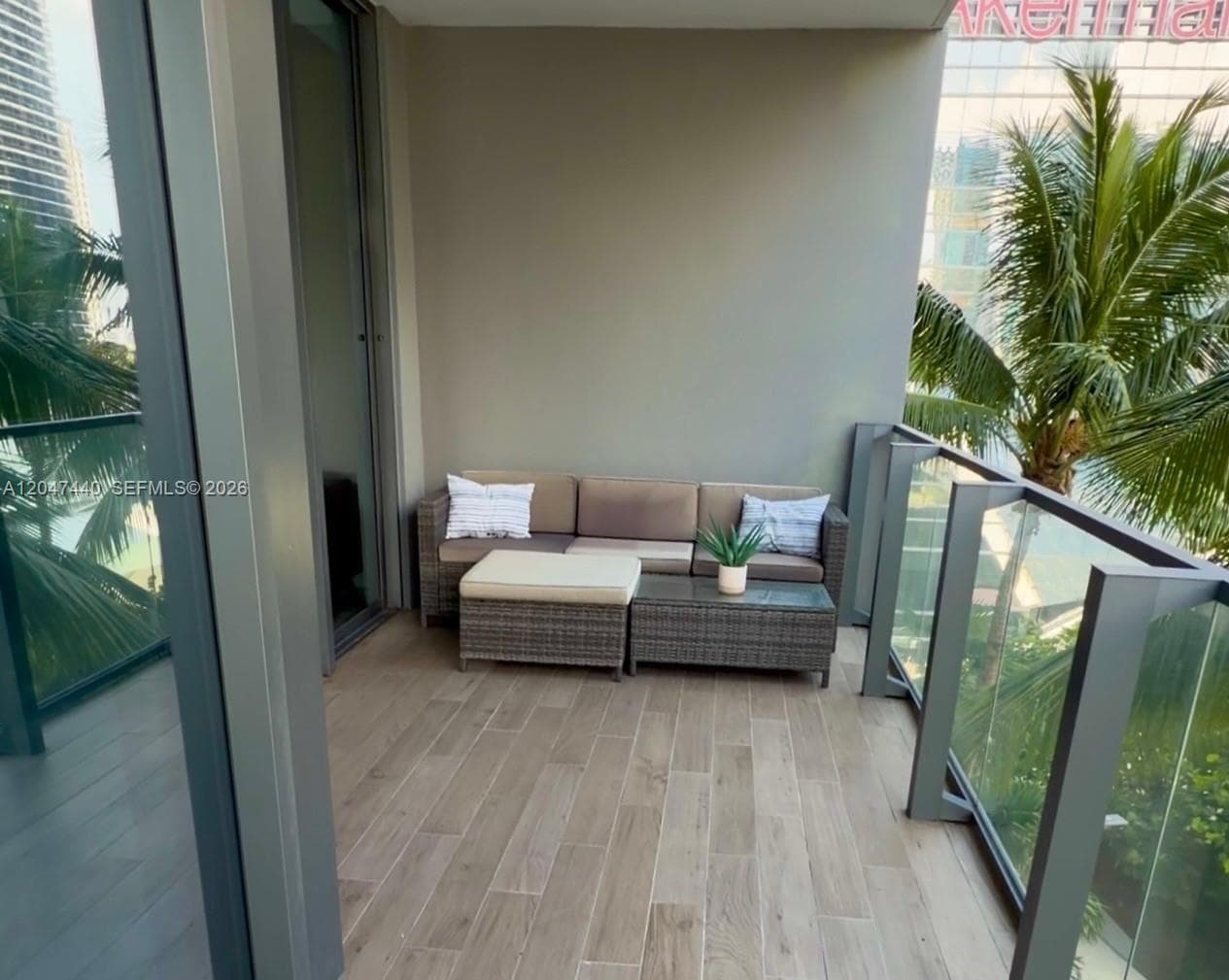68 SE 6th St # 906, Miami, FL 33131 photo 10