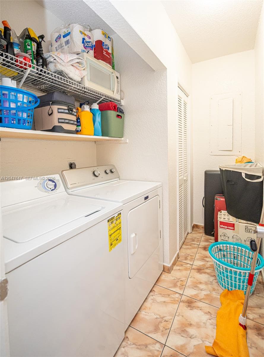525 E 24th St, Hialeah, FL 33013 photo 11