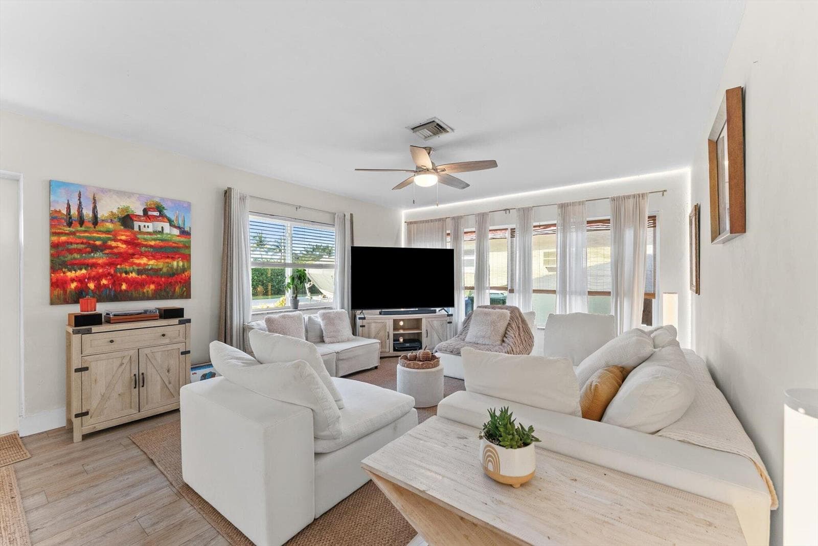 636 NE 16th Court, Fort Lauderdale, FL 33305 photo 9