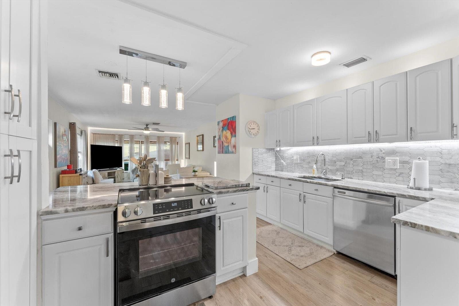 636 NE 16th Court, Fort Lauderdale, FL 33305 photo 8