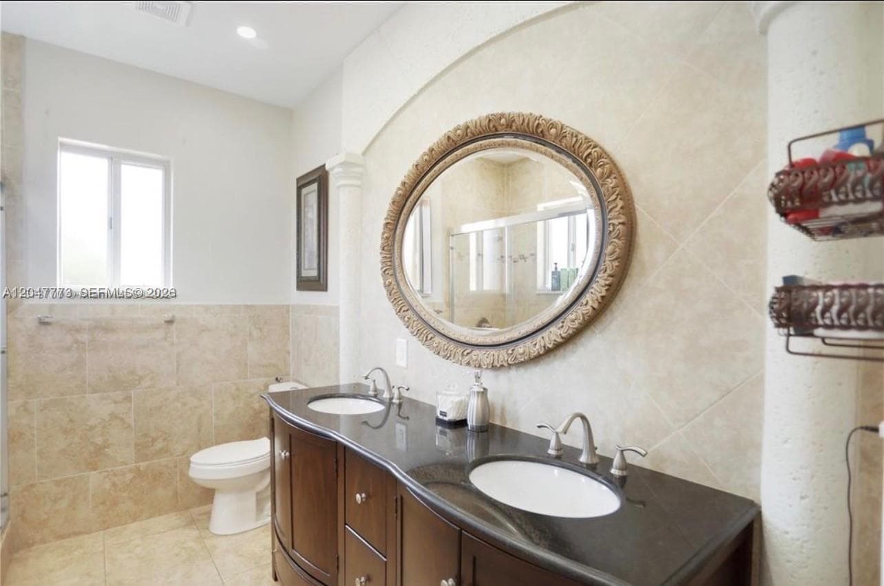 2535 NE 41st Ave, Homestead, FL 33033 photo 8