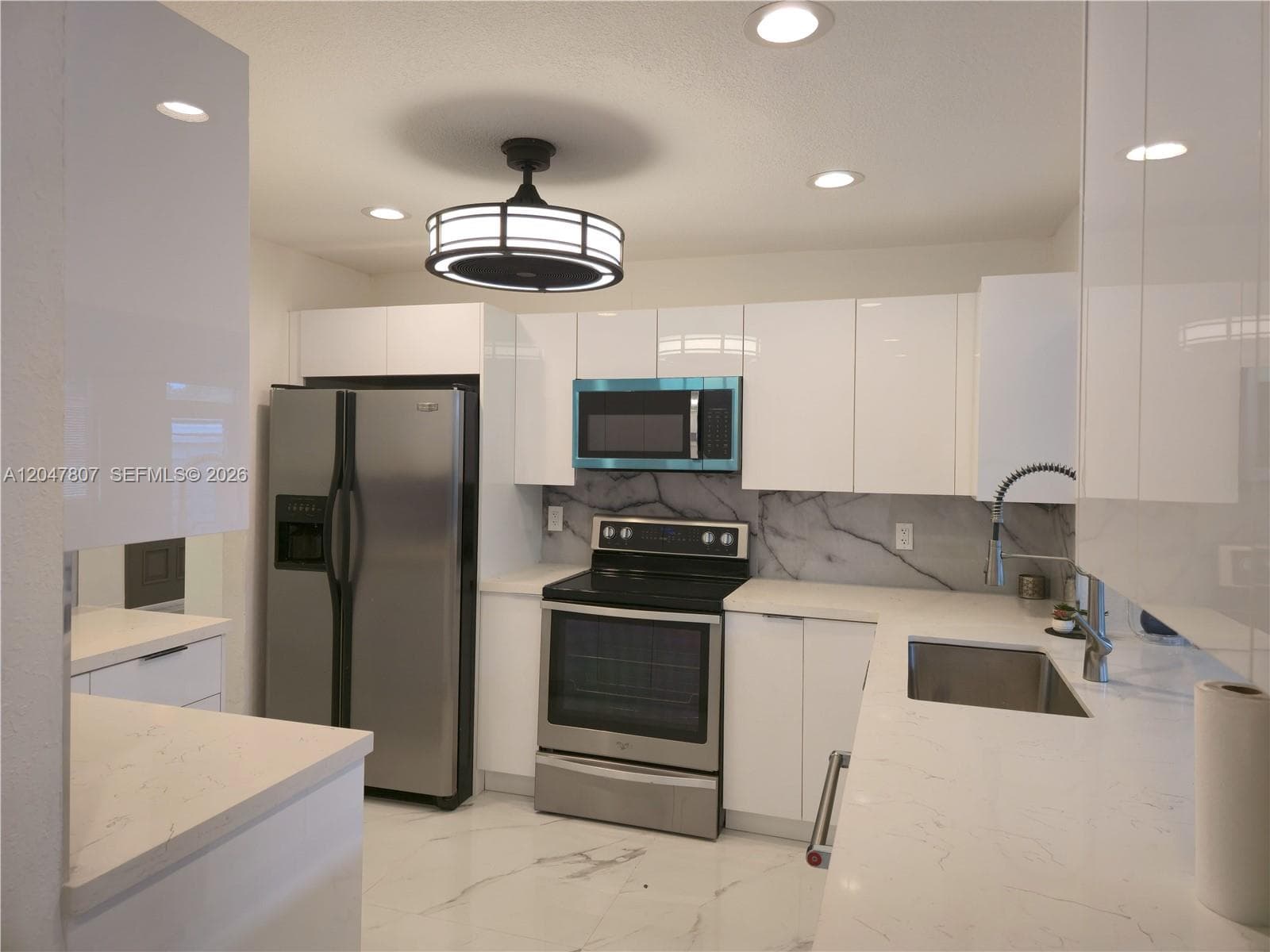 1141 SW 8th Ter, Fort Lauderdale, FL 33315 photo 3