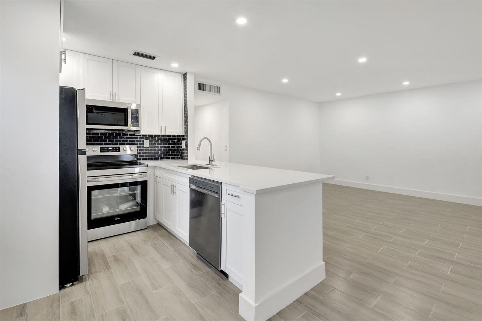 126 Burgundy # C, Delray Beach, FL 33484 photo 11