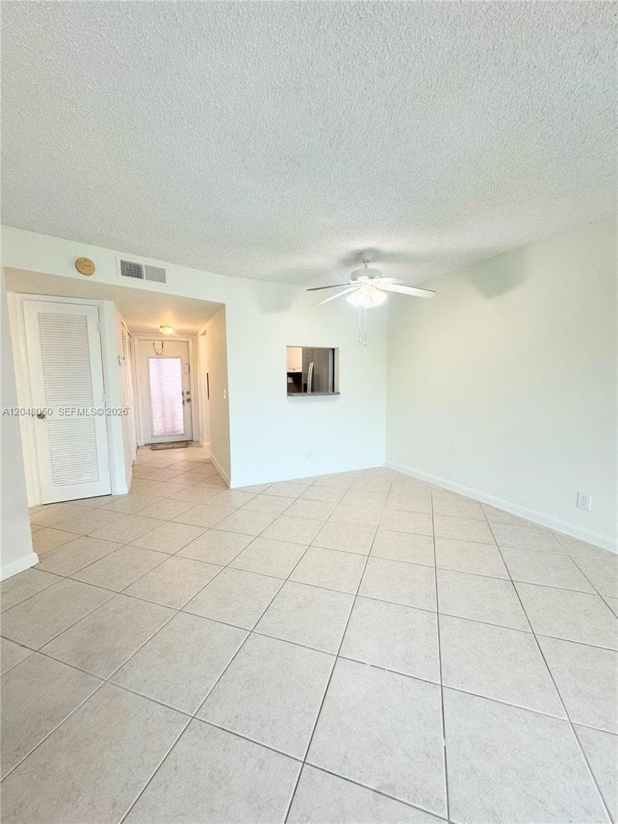 9660 Sunrise Lakes Blvd # 202, Sunrise, FL 33322 photo 7