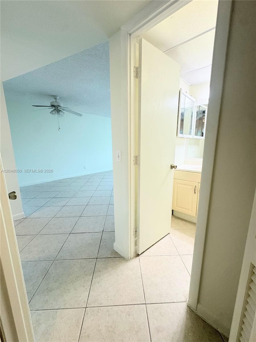 9660 Sunrise Lakes Blvd # 202, Sunrise, FL 33322 photo 10