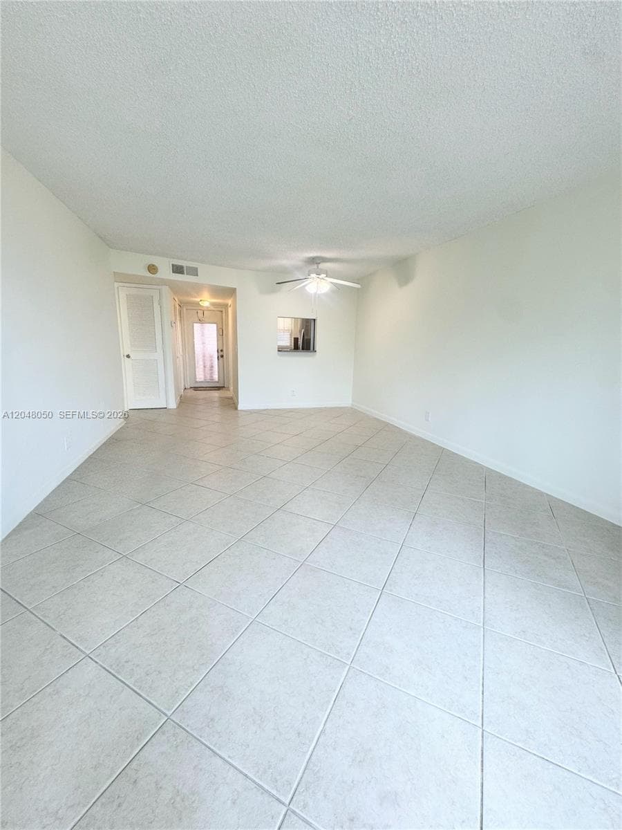 9660 Sunrise Lakes Blvd # 202, Sunrise, FL 33322 photo 8
