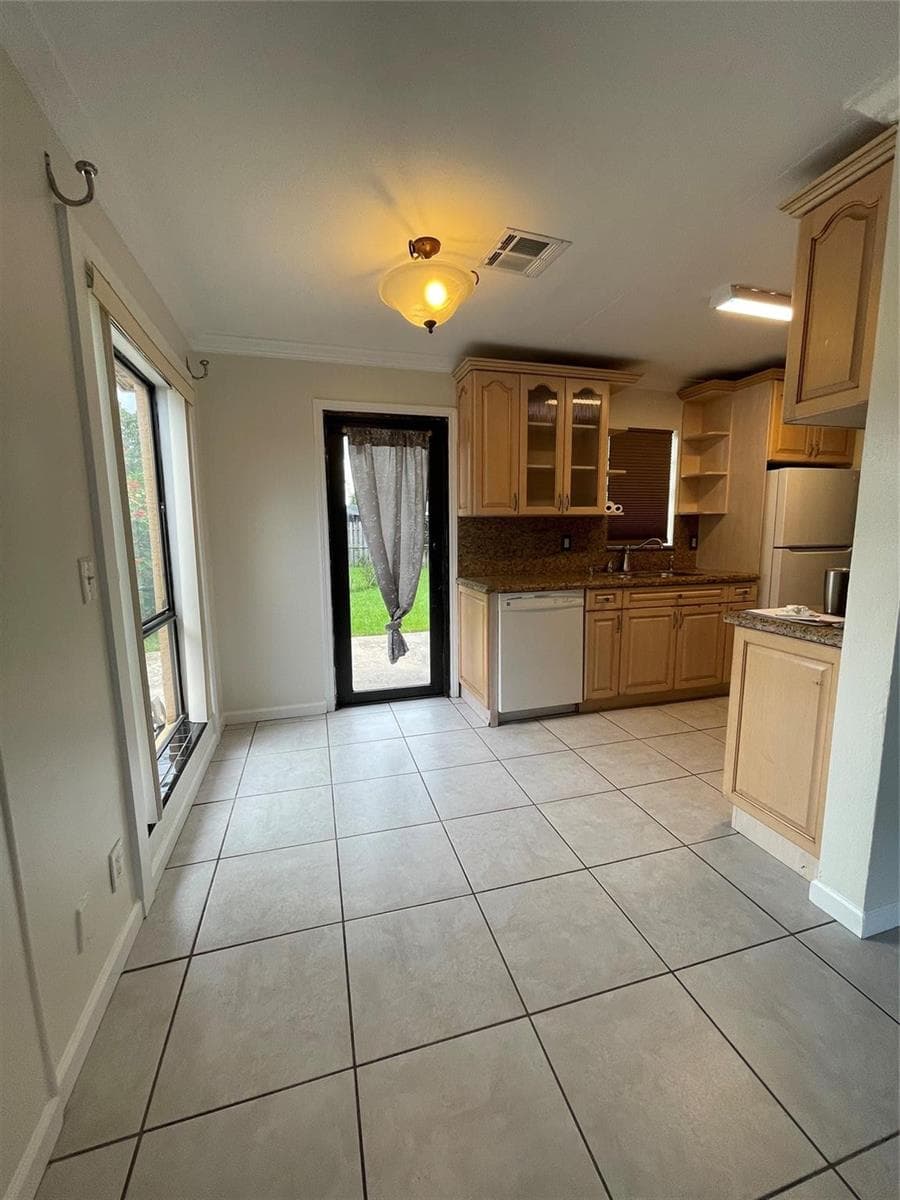 6101 NW 18th Street, Margate, FL 33063 photo 7