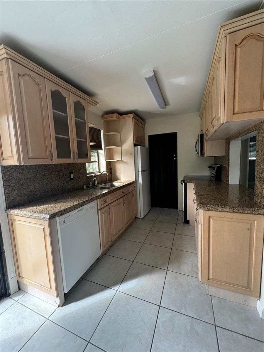 6101 NW 18th Street, Margate, FL 33063 photo 9