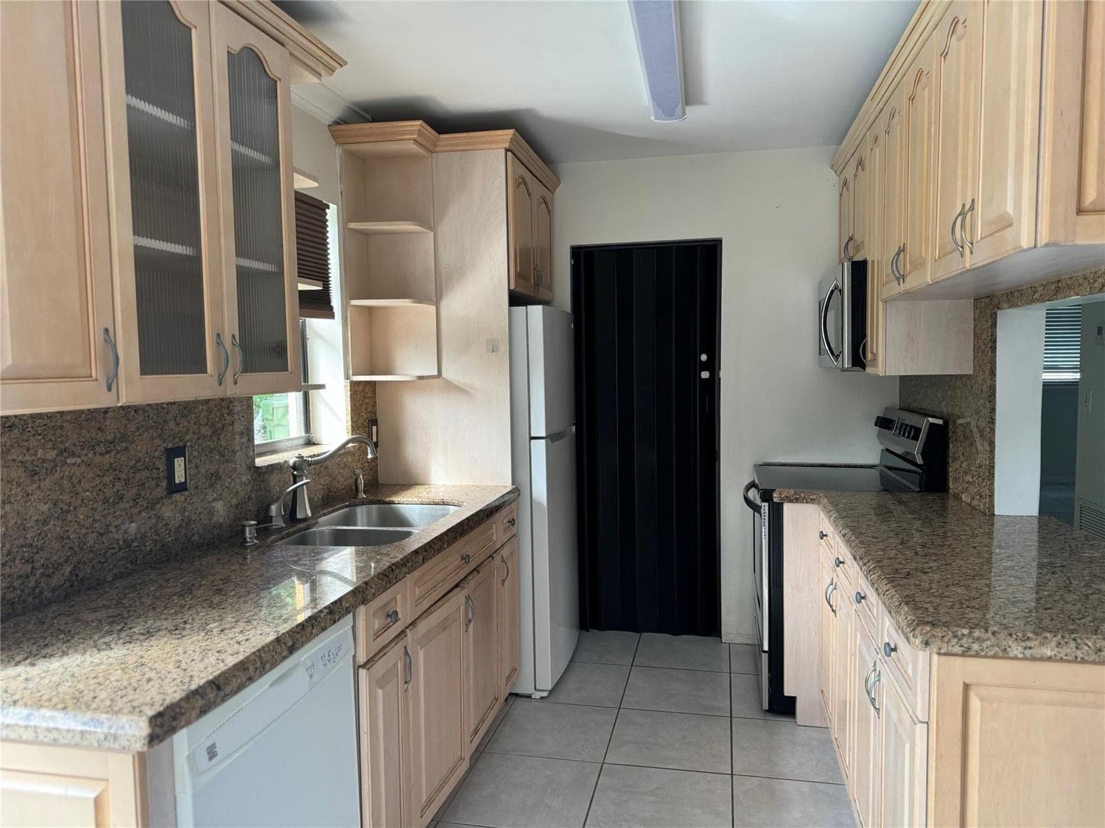 6101 NW 18th Street, Margate, FL 33063 photo 8