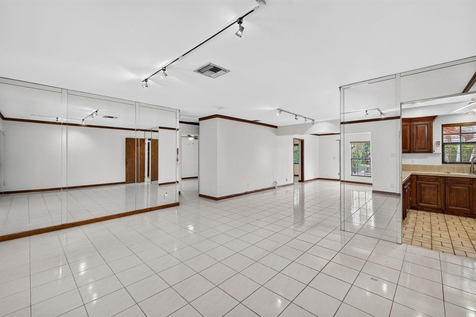 2060 Tropic Isle, Lauderdale By The Sea, FL 33062 photo 6