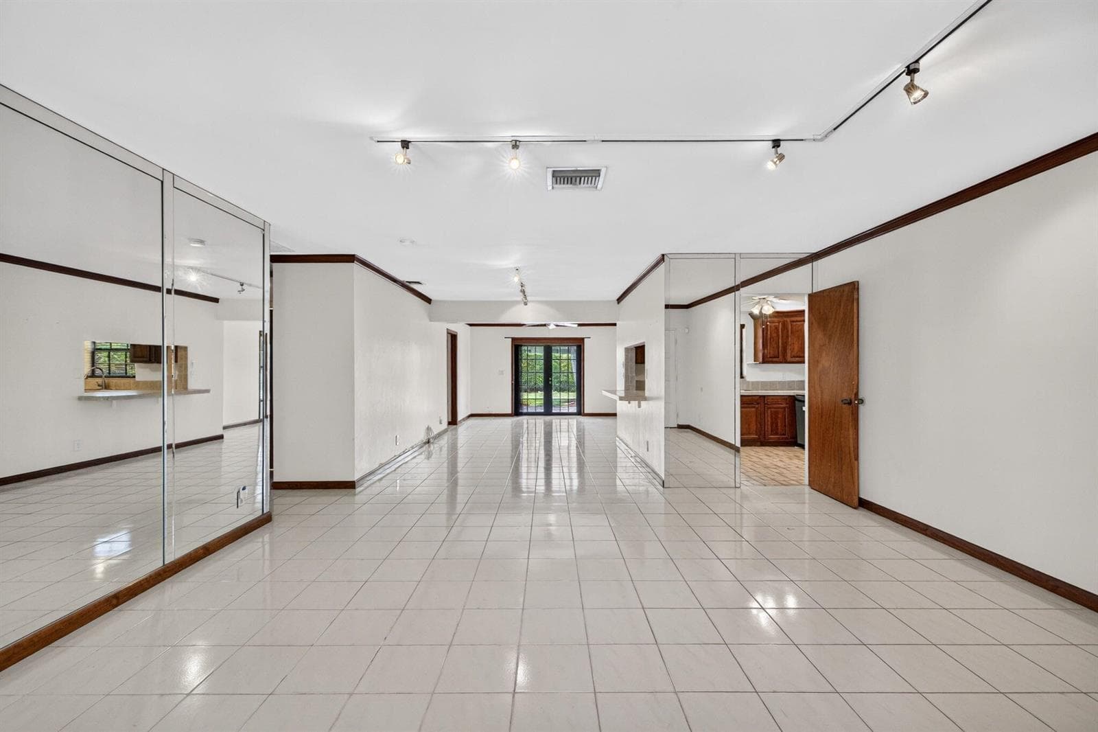 2060 Tropic Isle, Lauderdale By The Sea, FL 33062 photo 7