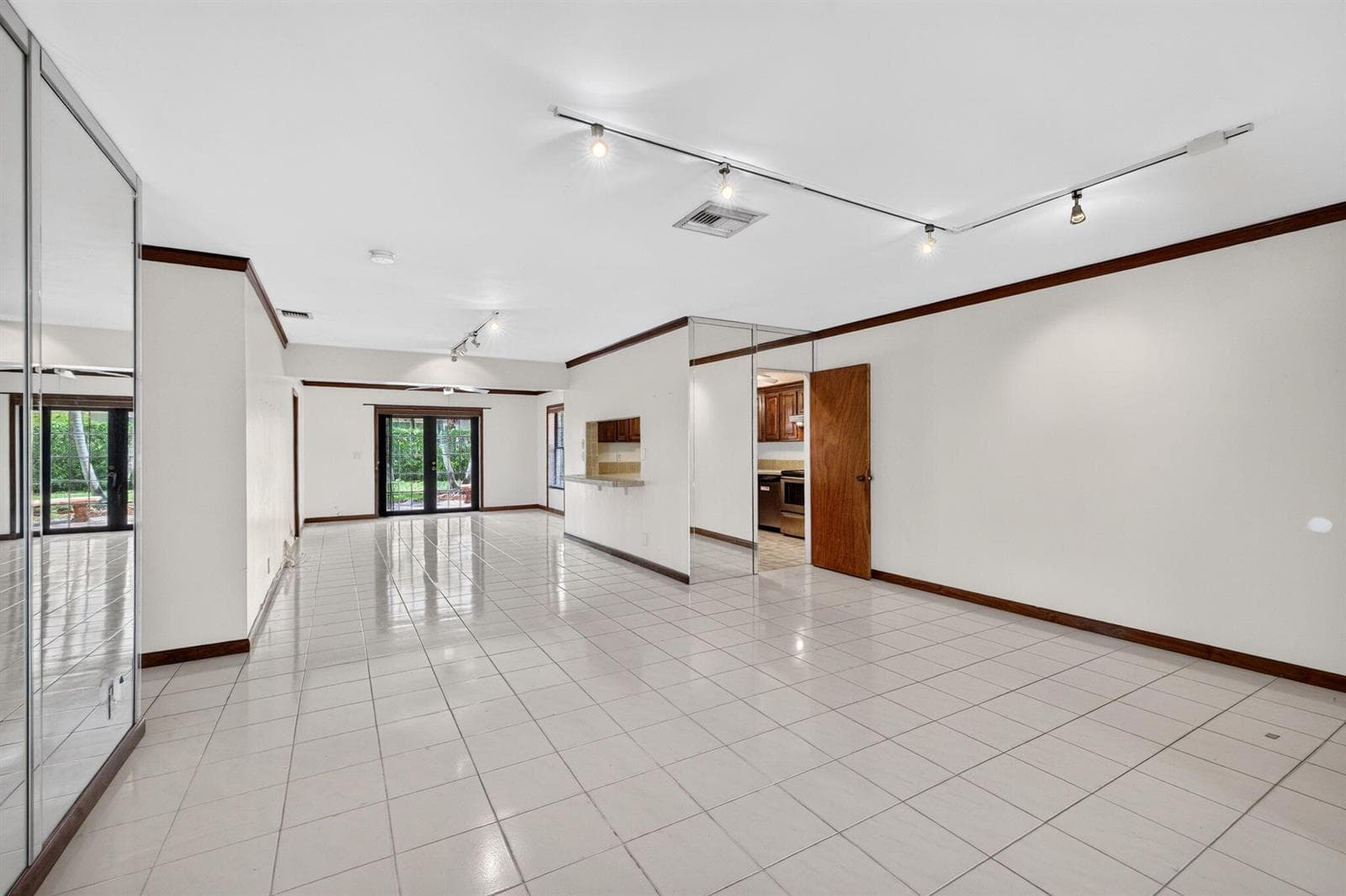2060 Tropic Isle, Lauderdale By The Sea, FL 33062 photo 8