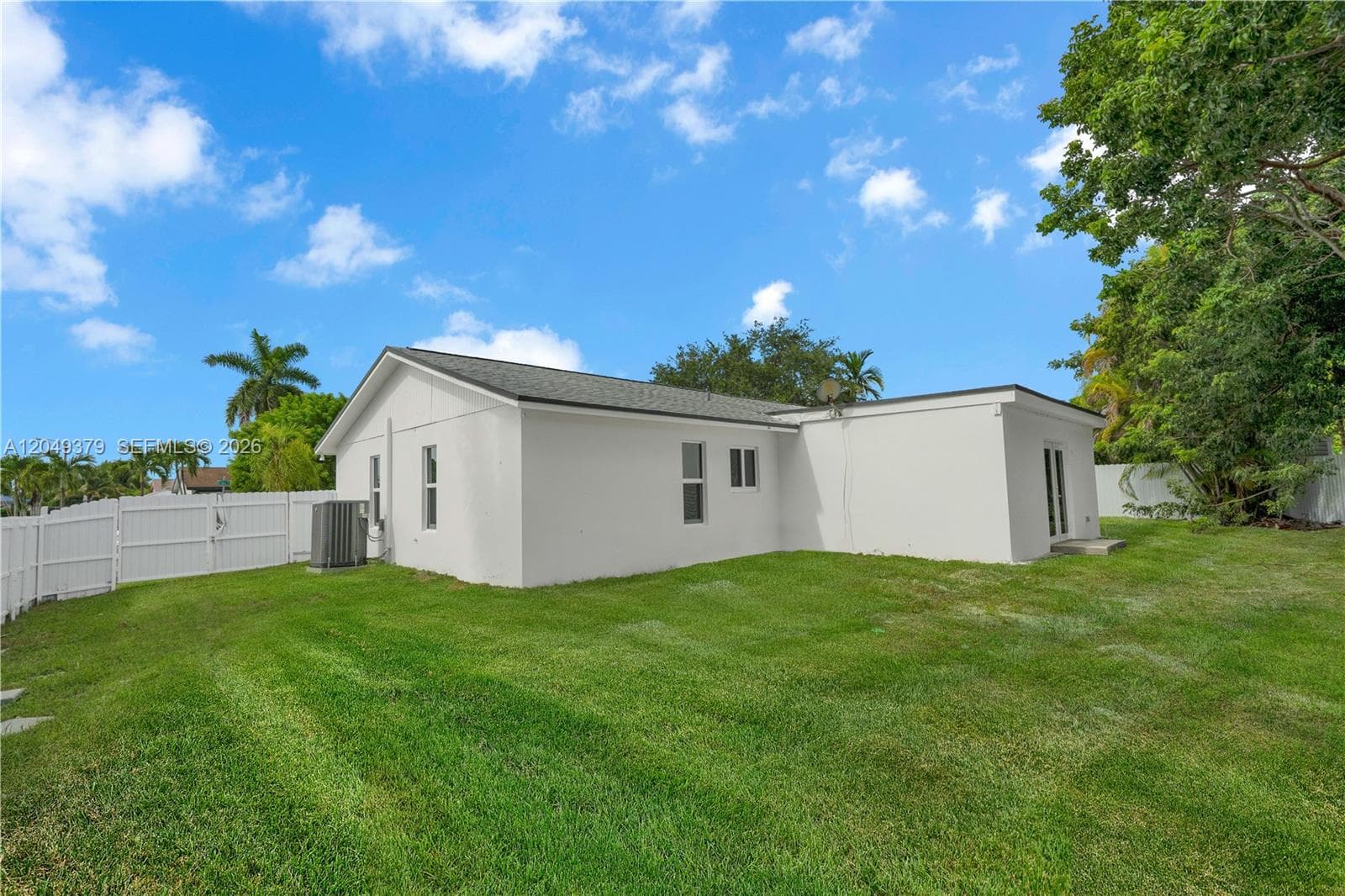 11011 SW 162nd Ter, Miami, FL 33157 photo 2
