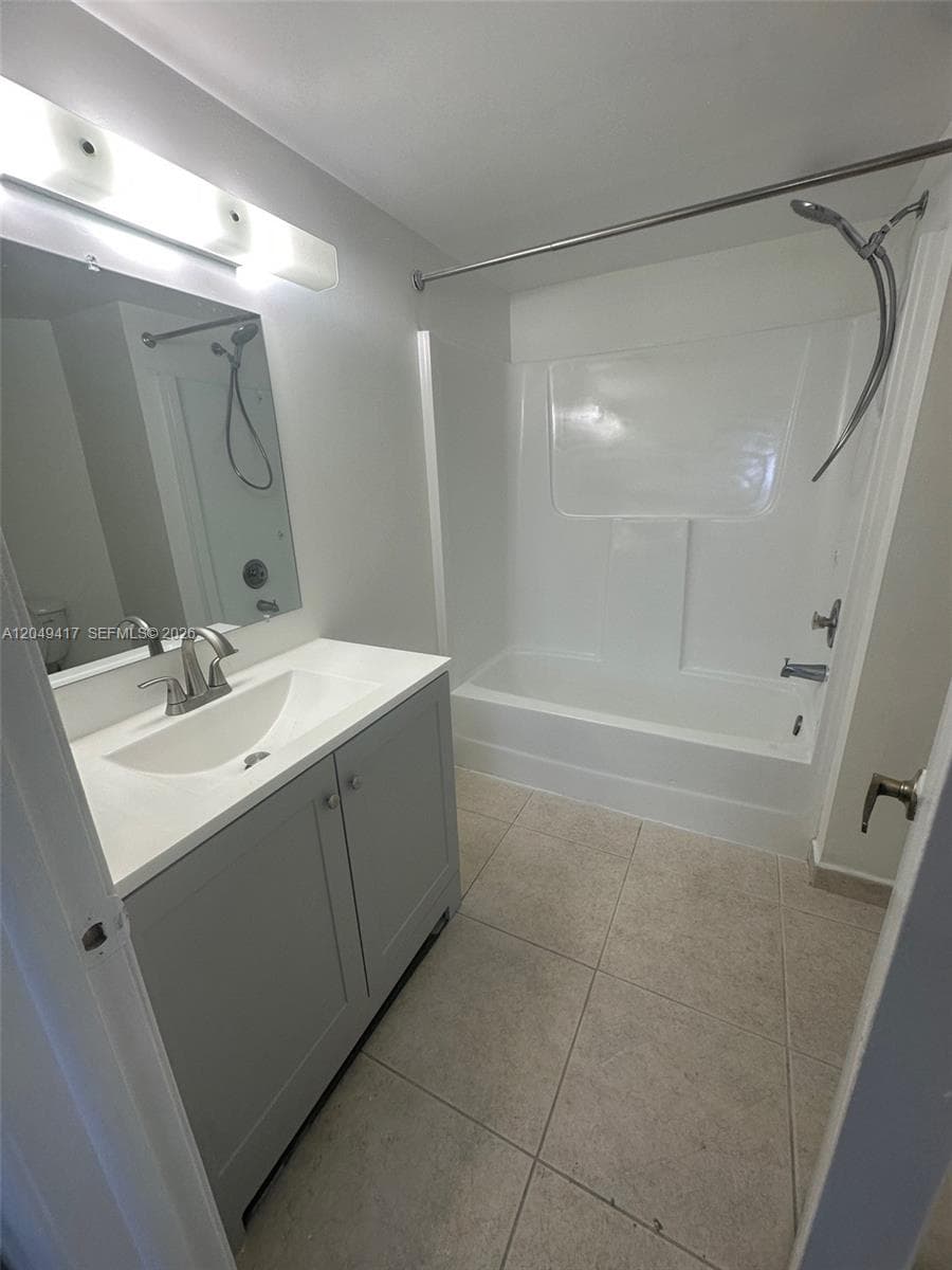 9741 Fontainebleau Blvd # H109, Miami, FL 33172 photo 10