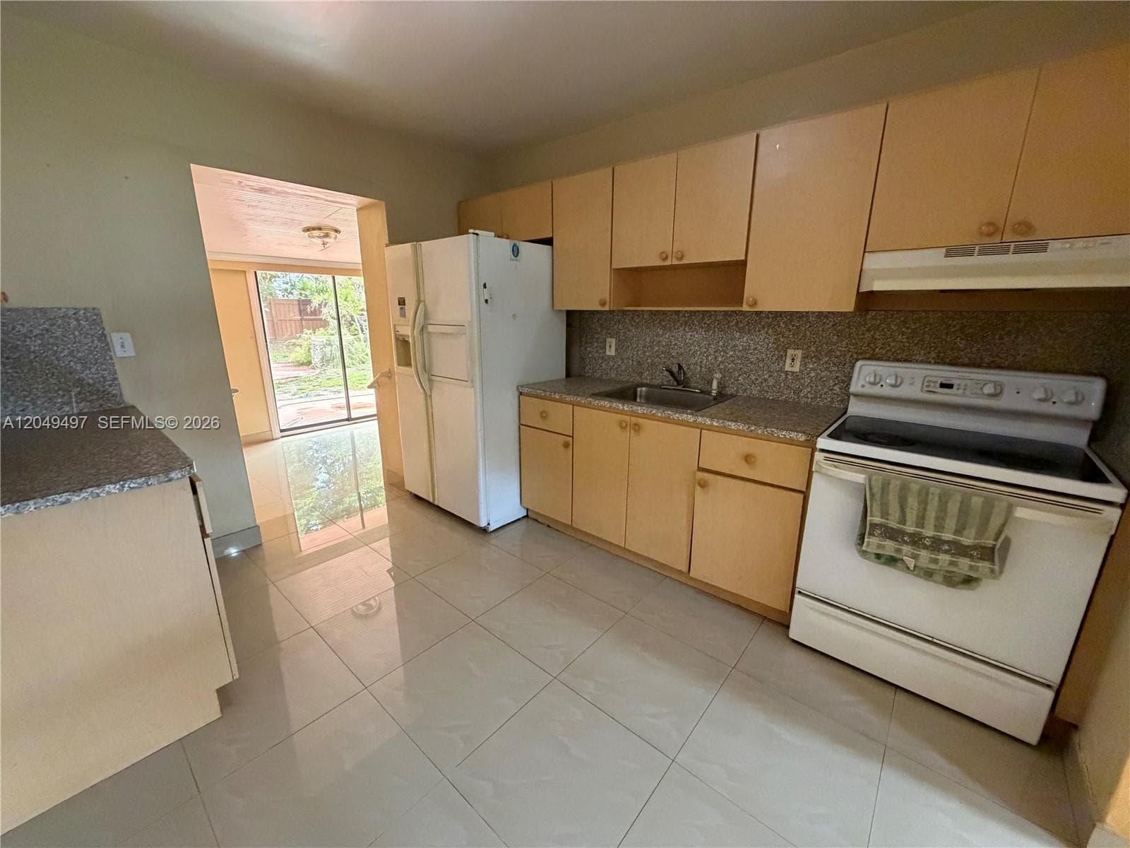 1061 E 20th St, Hialeah, FL 33013 photo 11