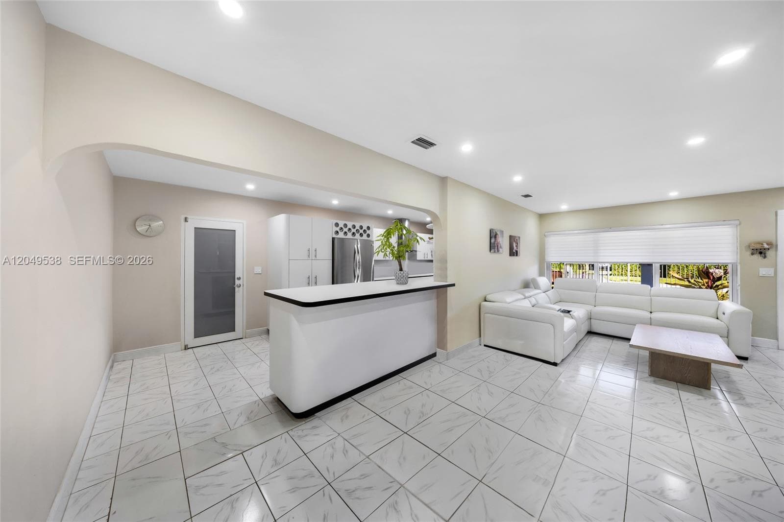 490 W 33rd Pl, Hialeah, FL 33012 photo 8