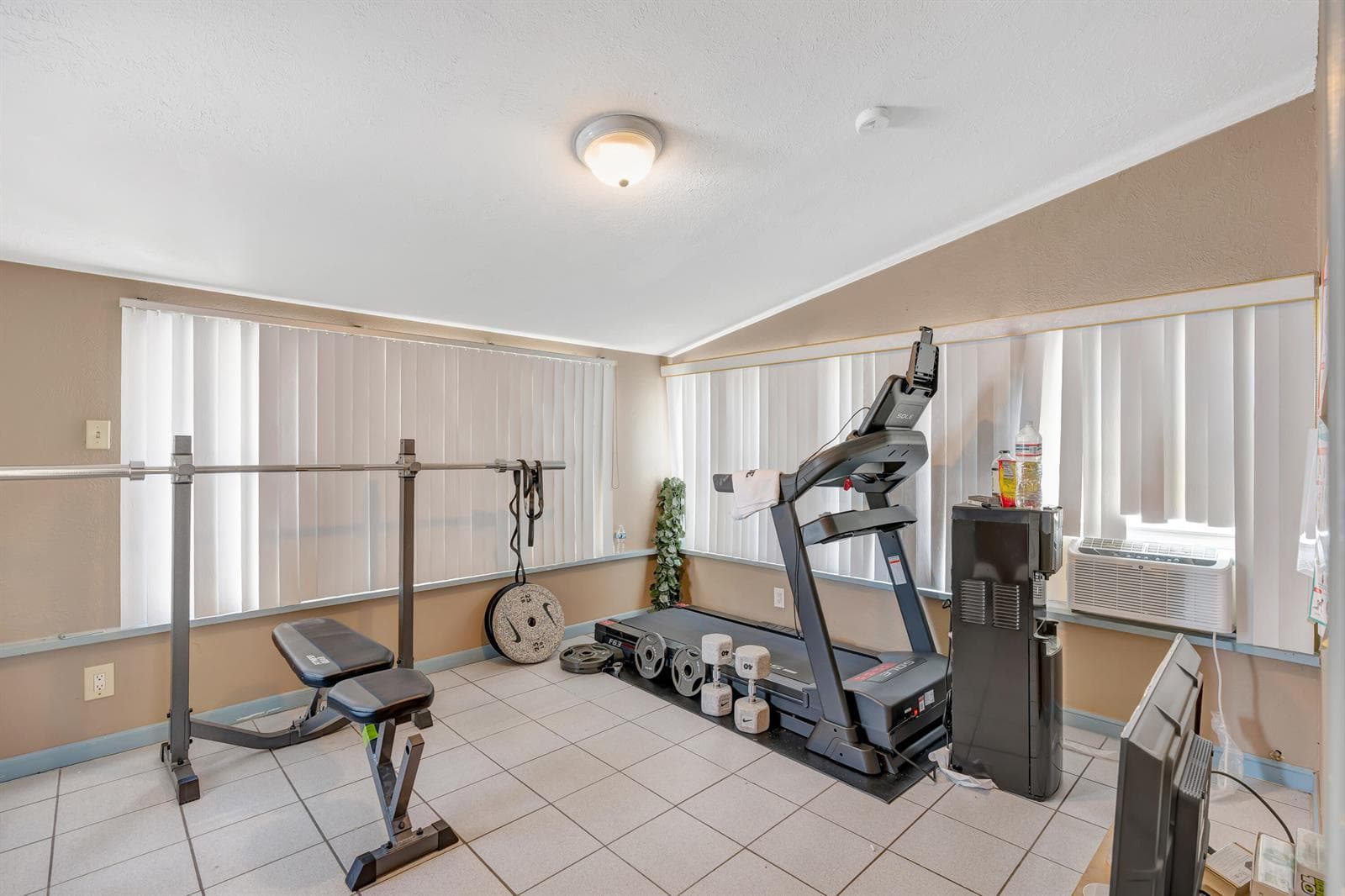 505 Foresteria Drive, Lake Park, FL 33403 photo 9