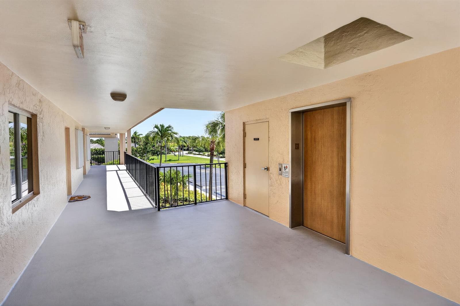 275 Palm Avenue # D 203, Jupiter, FL 33477 photo 2