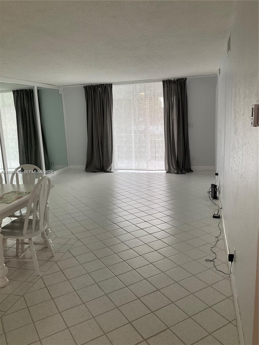 9201 Sunrise Lakes Blvd # 205, Sunrise, FL 33322 photo 9