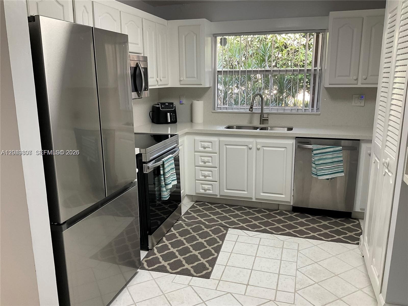 9201 Sunrise Lakes Blvd # 205, Sunrise, FL 33322 photo 8
