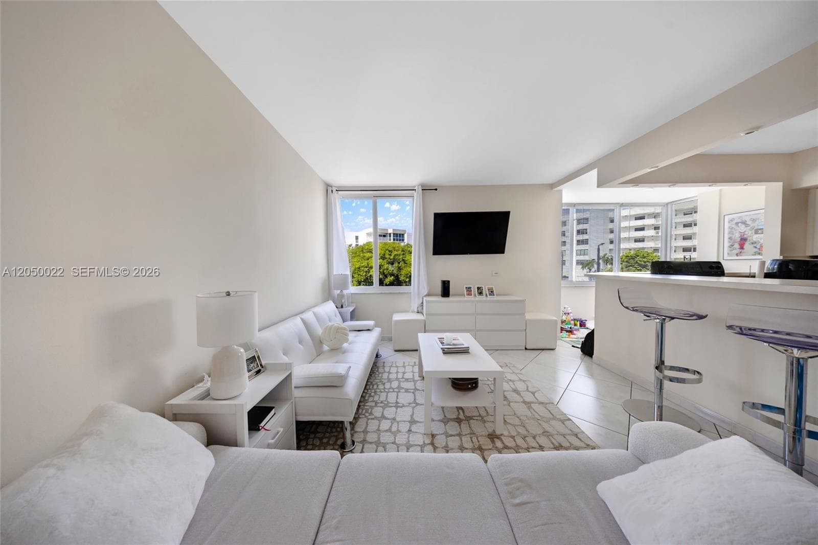 250 180th Dr # 352, Sunny Isles Beach, FL 33160 photo 2