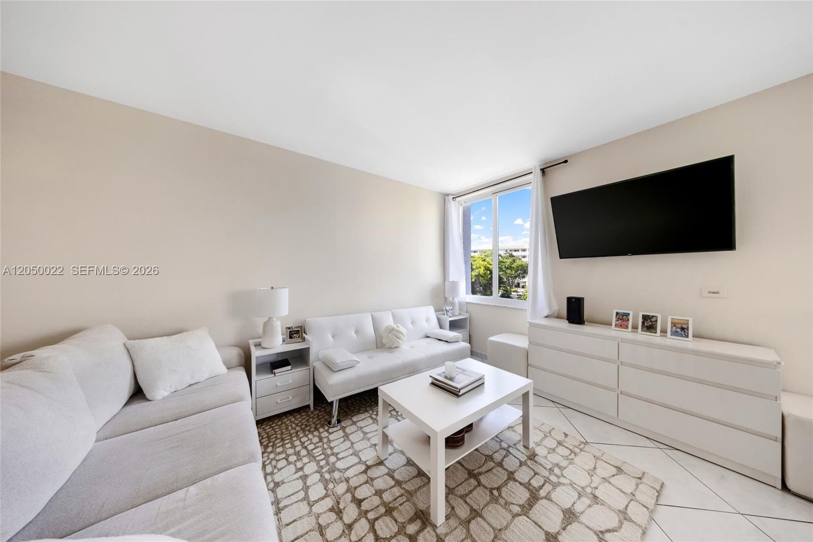 250 180th Dr # 352, Sunny Isles Beach, FL 33160 photo 4