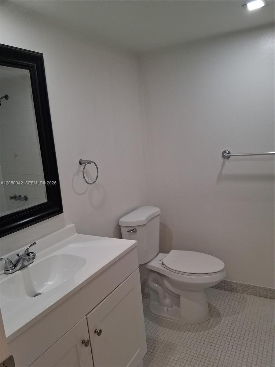 8315 SW 72nd Ave # 303B, Miami, FL 33143 photo 13