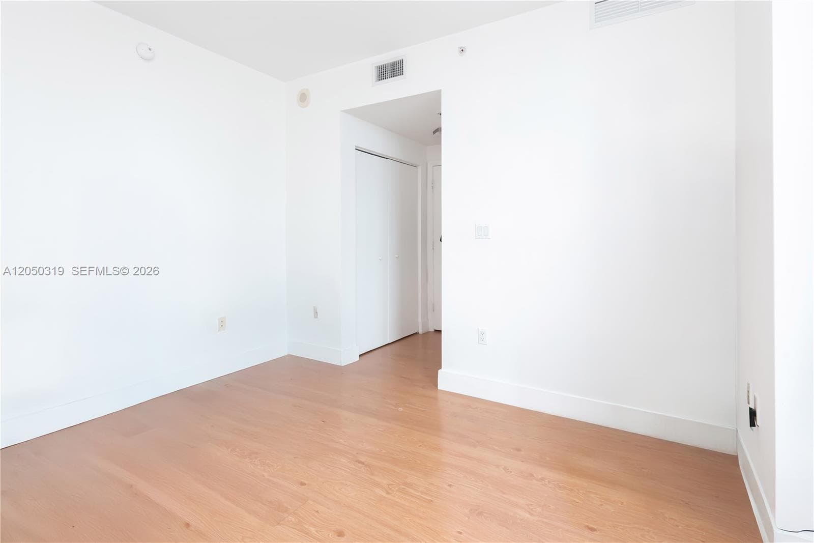 90 SW 3rd St # 2113, Miami, FL 33130 photo 13
