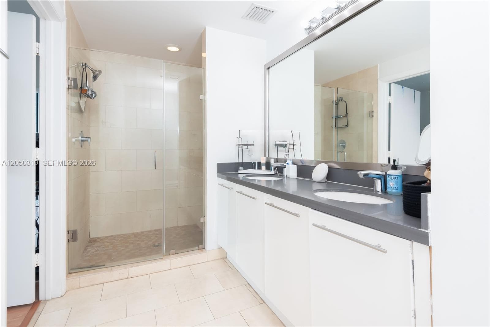 90 SW 3rd St # 2113, Miami, FL 33130 photo 12