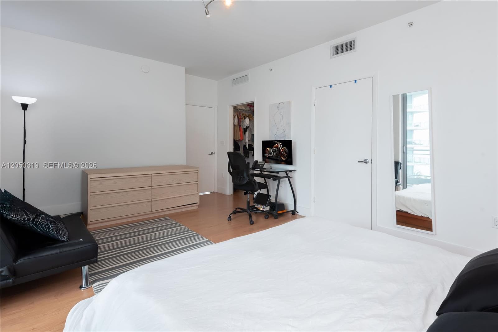 90 SW 3rd St # 2113, Miami, FL 33130 photo 7