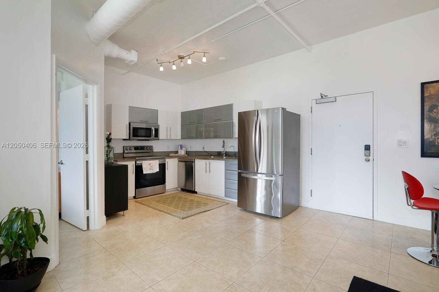 444 NE 30th St # 502, Miami, FL 33137 photo 9