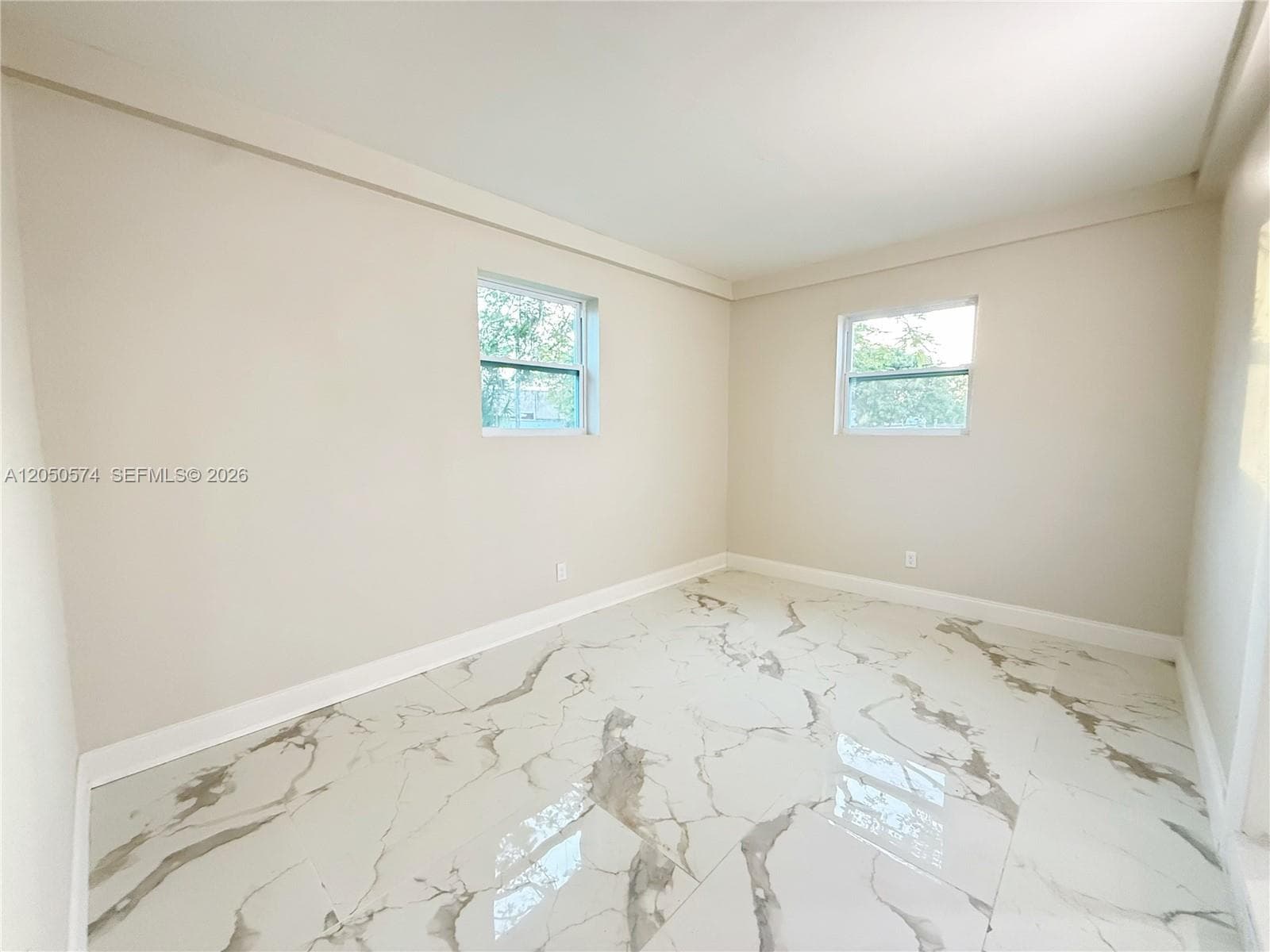 2401 SW 50th Ter, Plantation, FL 33317 photo 9