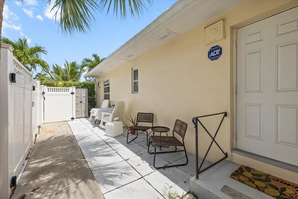 327 S Ocean Breeze # 1, Lake Worth, FL 33460 photo 11