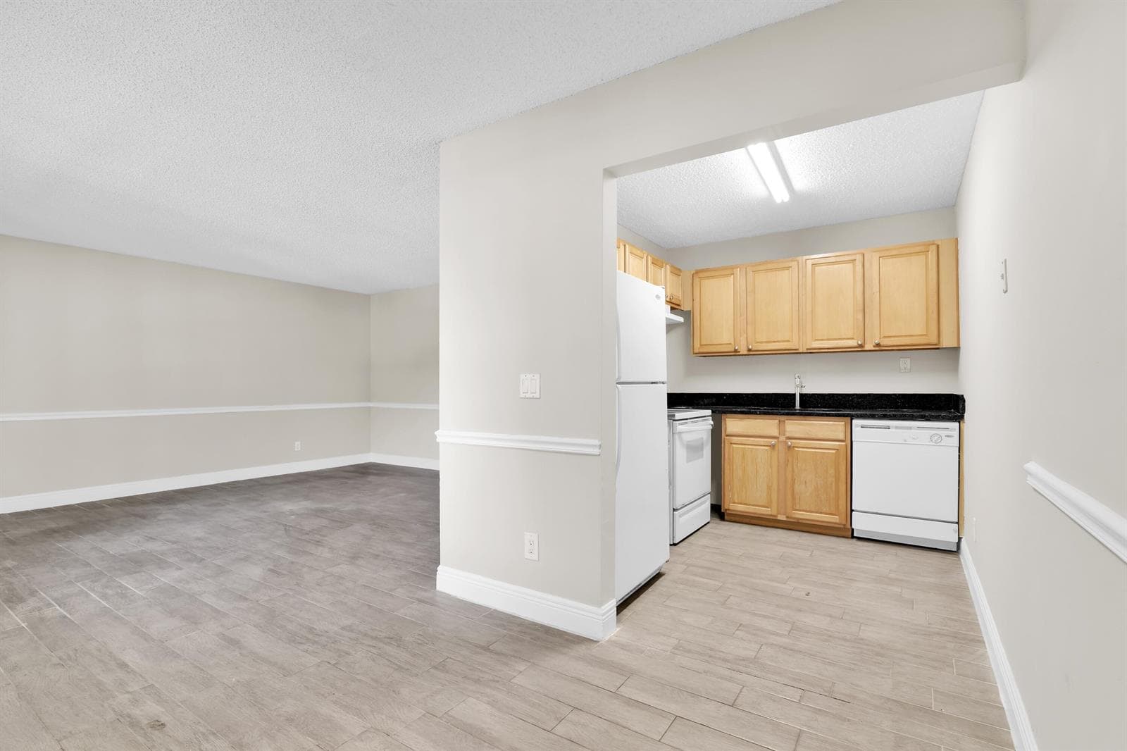 414 Meadows Circle, Boynton Beach, FL 33436 photo 6