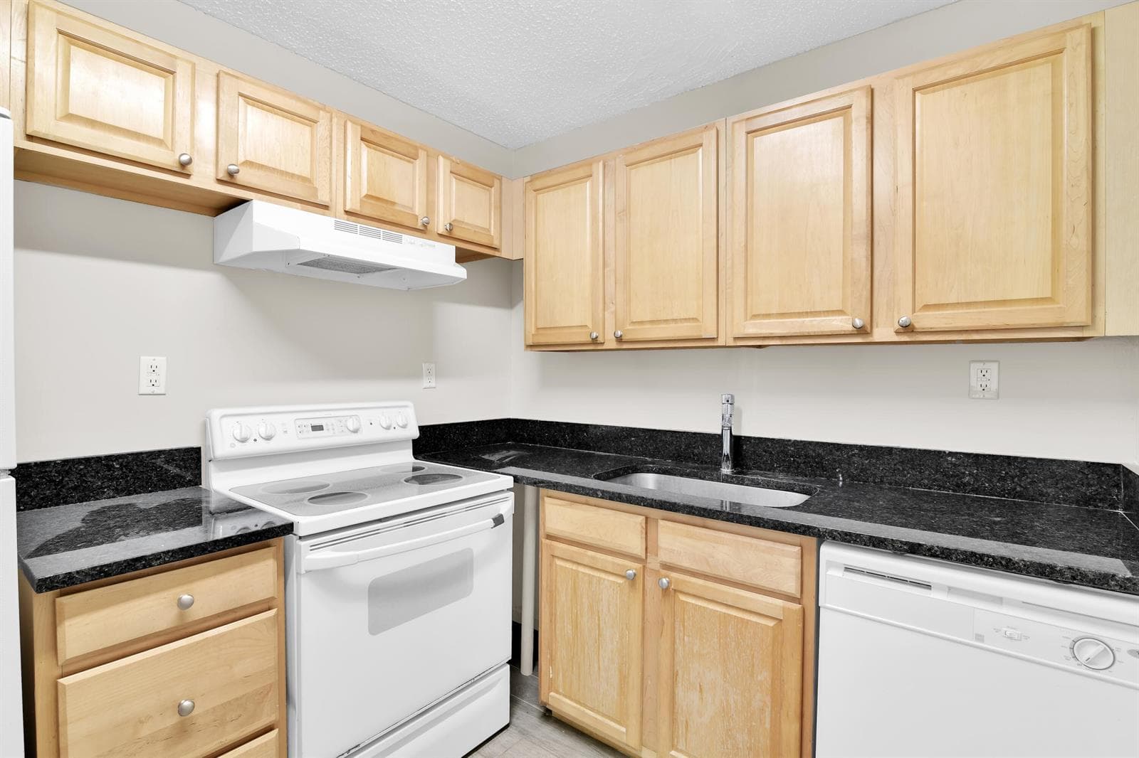 414 Meadows Circle, Boynton Beach, FL 33436 photo 8