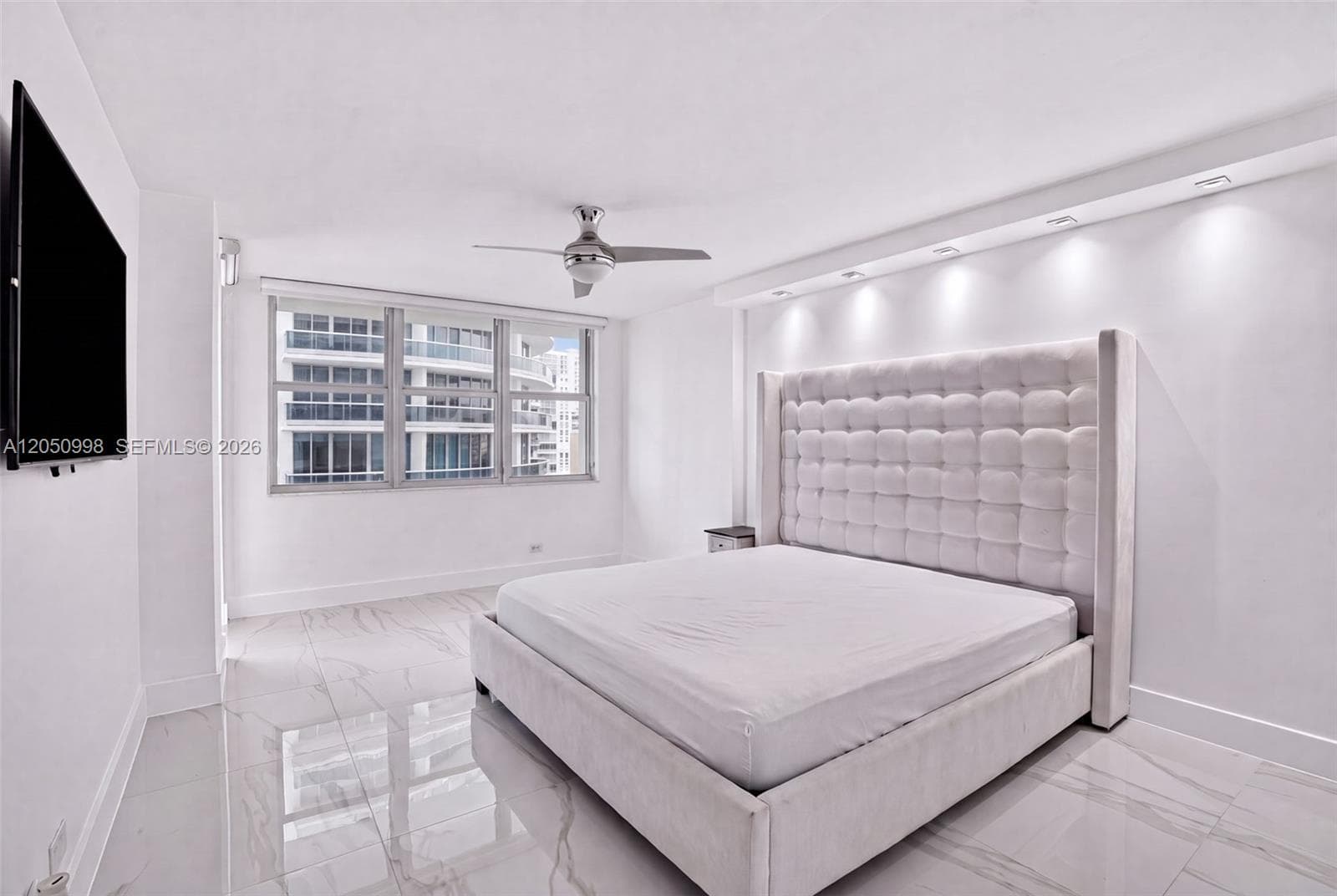 6039 Collins Ave # 1624, Miami Beach, FL 33140 photo 12
