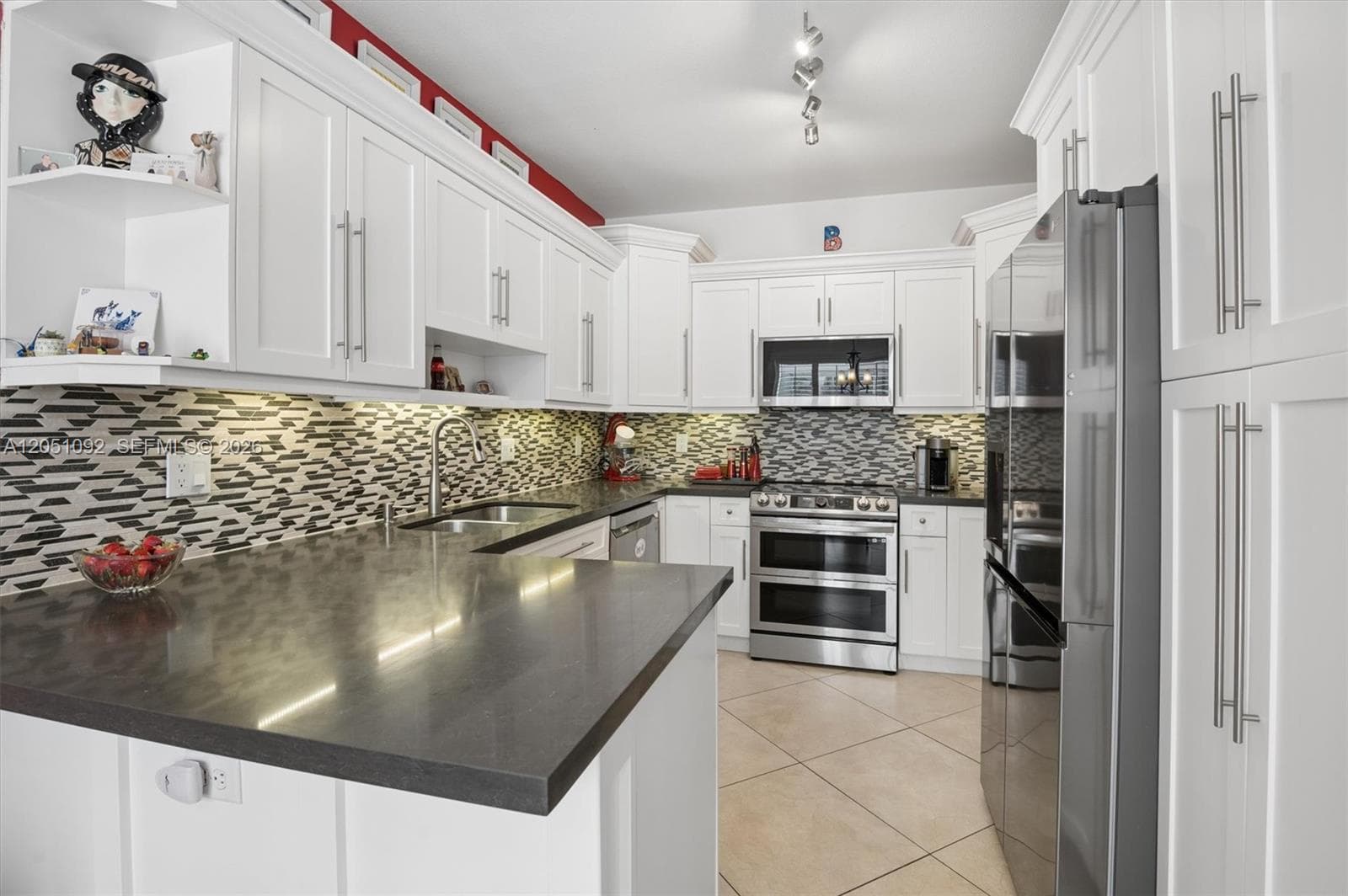 1140 Weeping Willow Way, Hollywood, FL 33019 photo 10