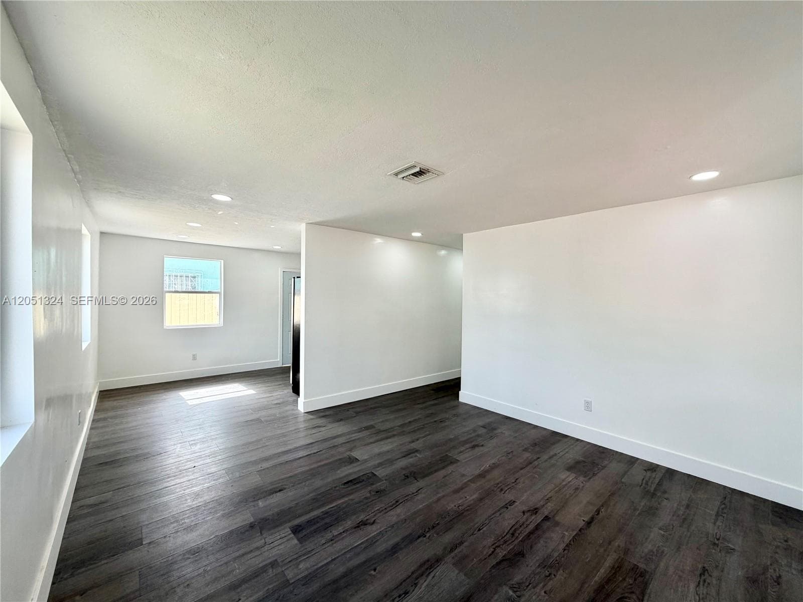 685 SE Park Dr, Hialeah, FL 33010 photo 9