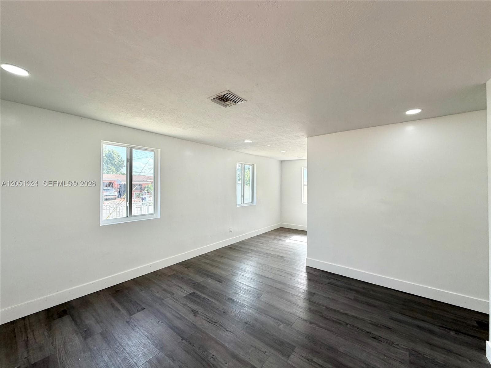 685 SE Park Dr, Hialeah, FL 33010 photo 11
