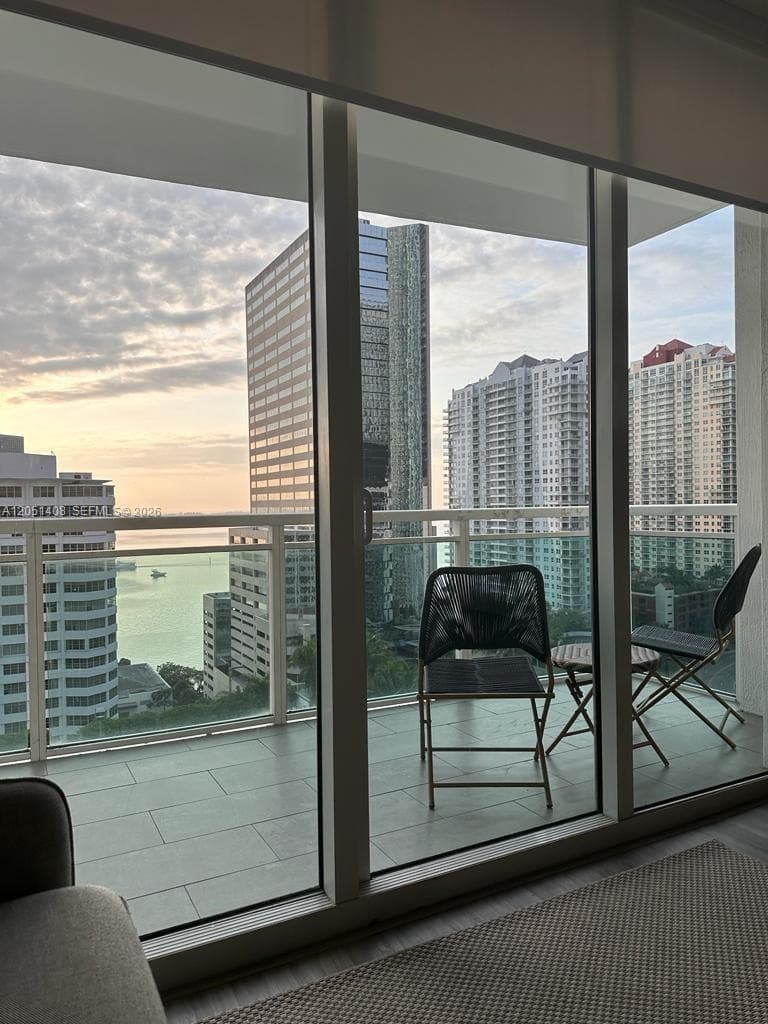 951 Brickell Ave # 1706, Miami, FL 33131 photo 8