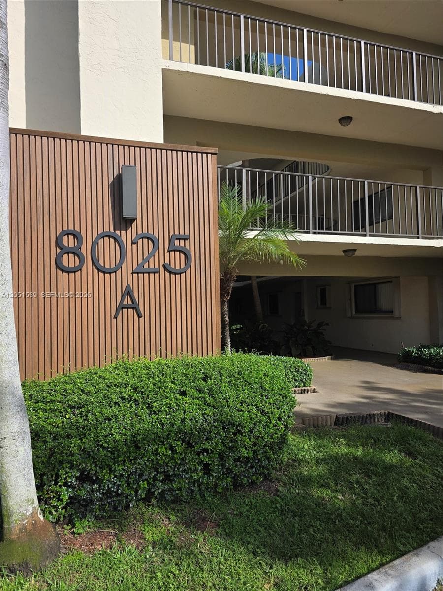 8025 SW 107th Ave # 202, Miami, FL 33173 photo 6
