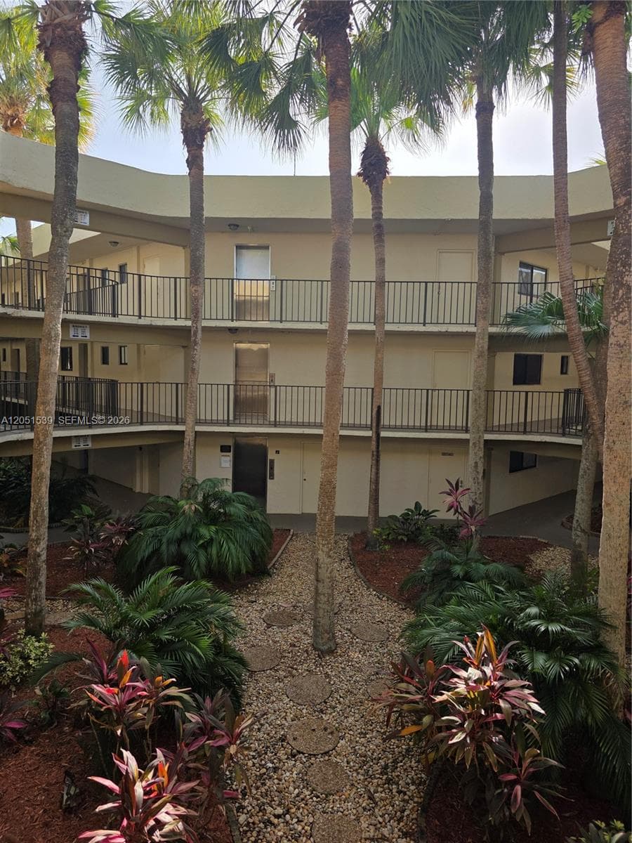 8025 SW 107th Ave # 202, Miami, FL 33173 photo 7