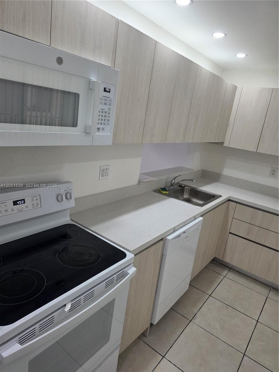 8025 SW 107th Ave # 202, Miami, FL 33173 photo 3
