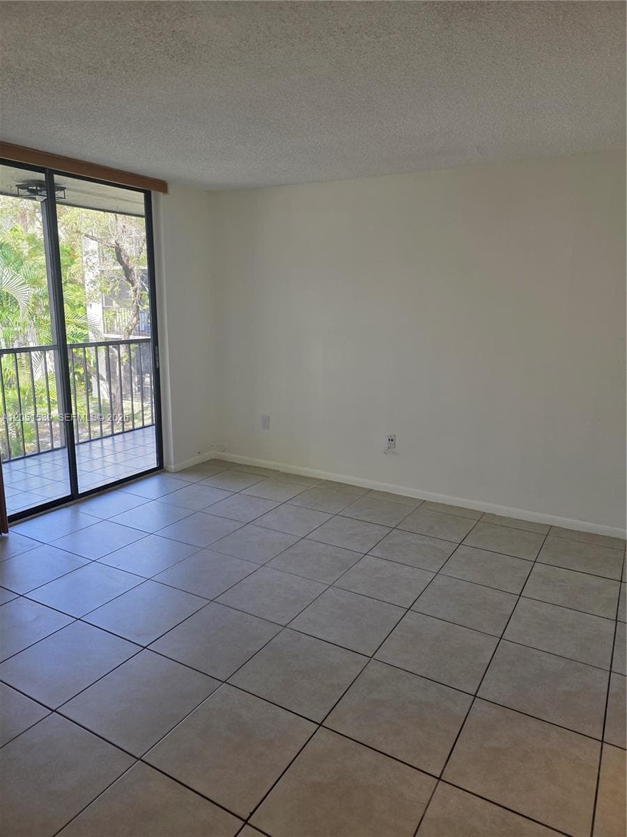 8025 SW 107th Ave # 202, Miami, FL 33173 photo 9