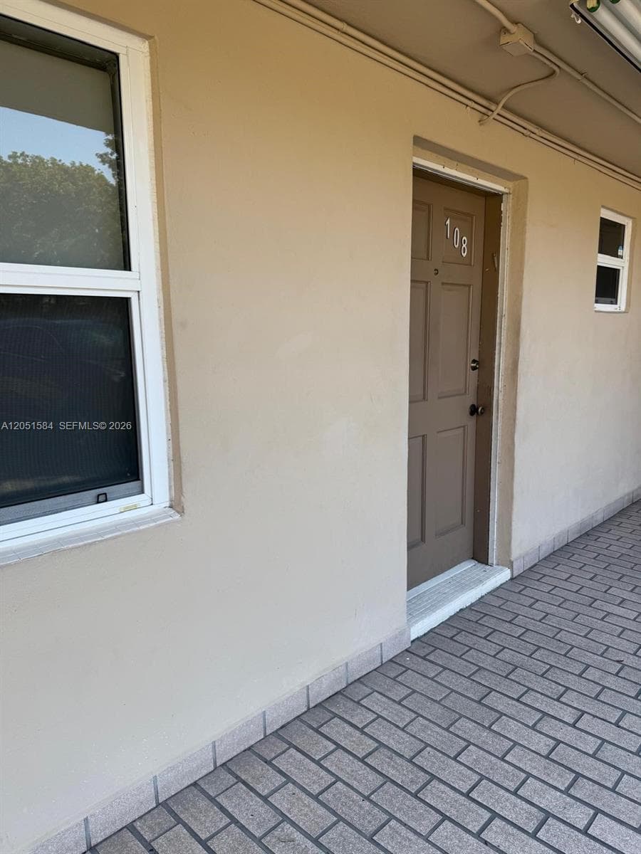1401 NE 191st St # D108, Miami, FL 33179 photo 12