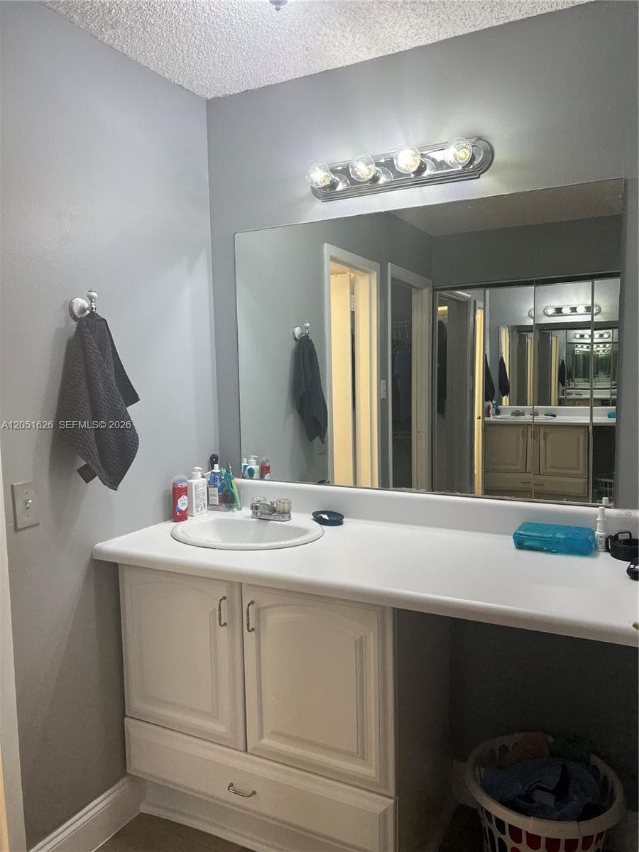 1250 NE 125th St # 403D, North Miami, FL 33161 photo 9