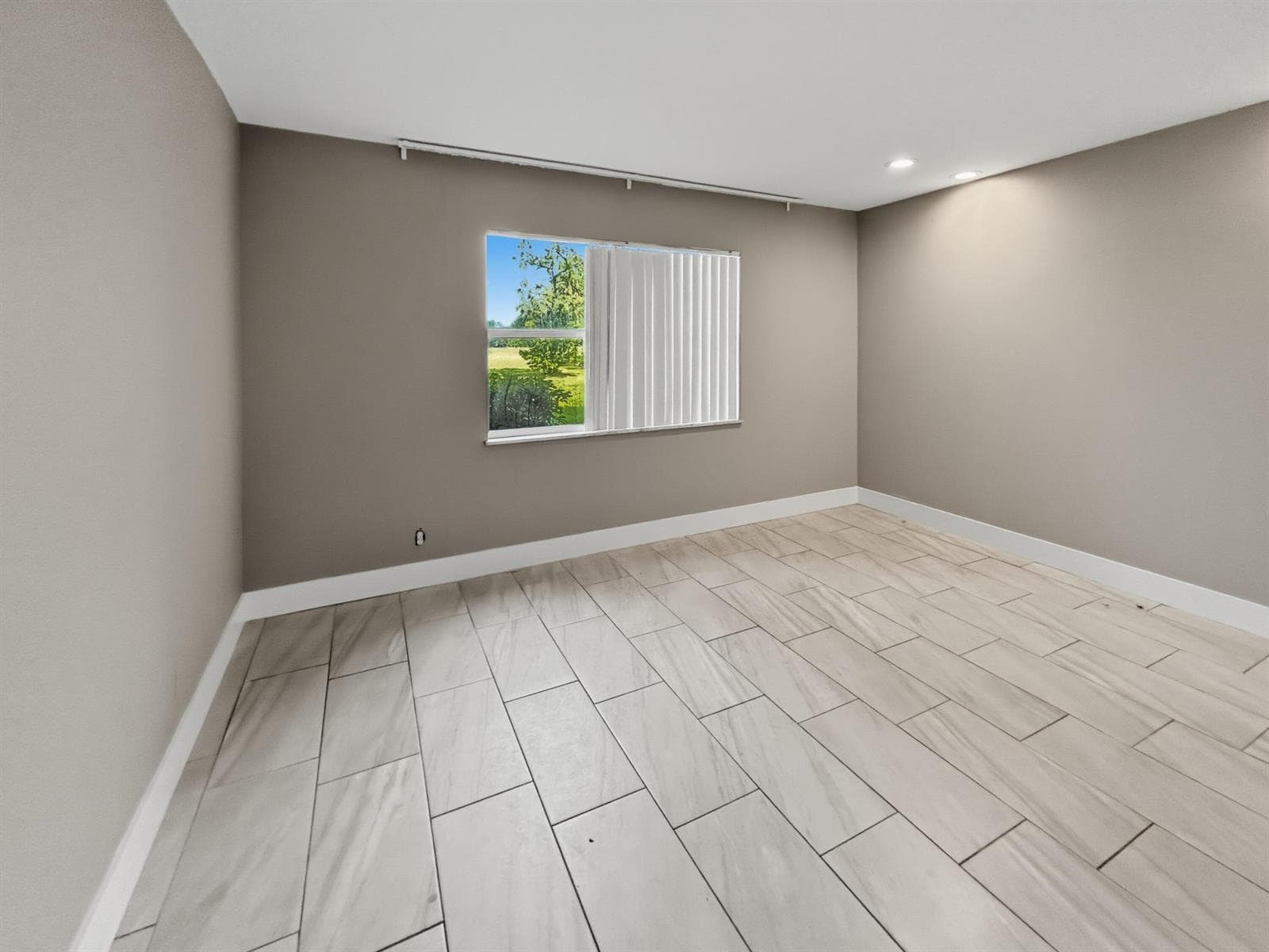 6301 N Falls Circle Drive # 111, Lauderhill, FL 33319 photo 10