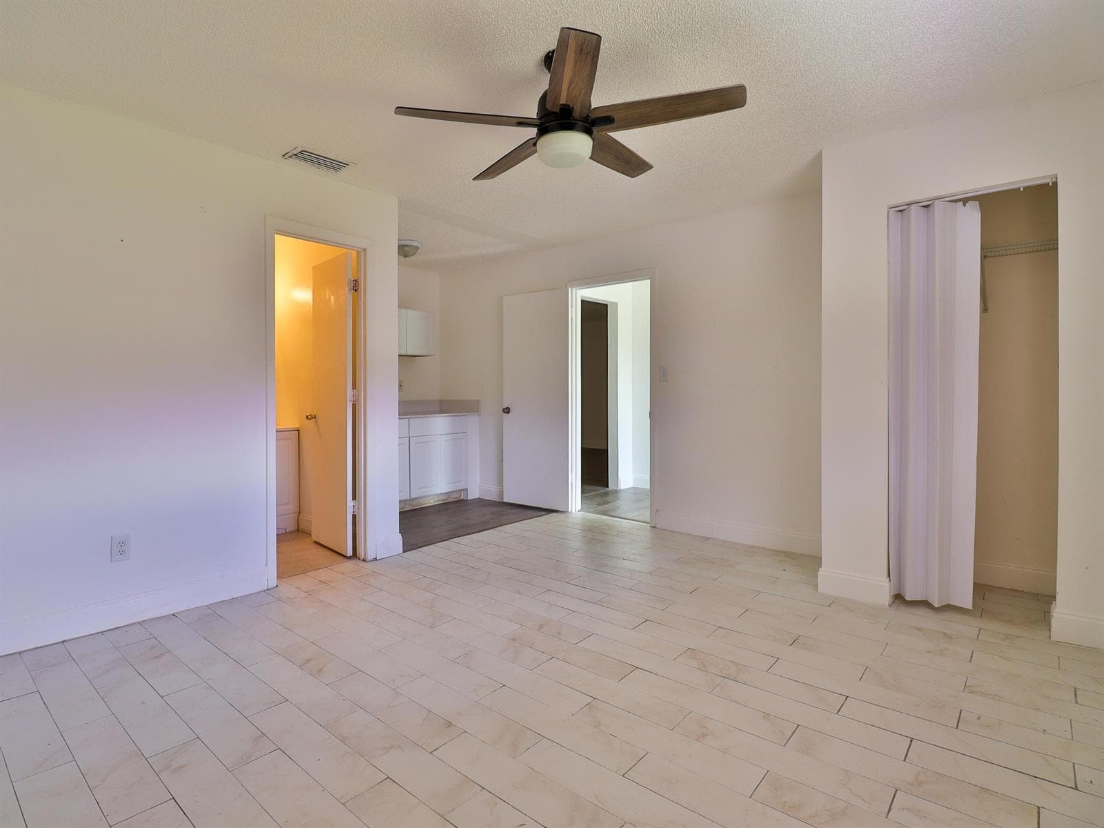 3024 W Dixie Boulevard, Fort Pierce, FL 34946 photo 12