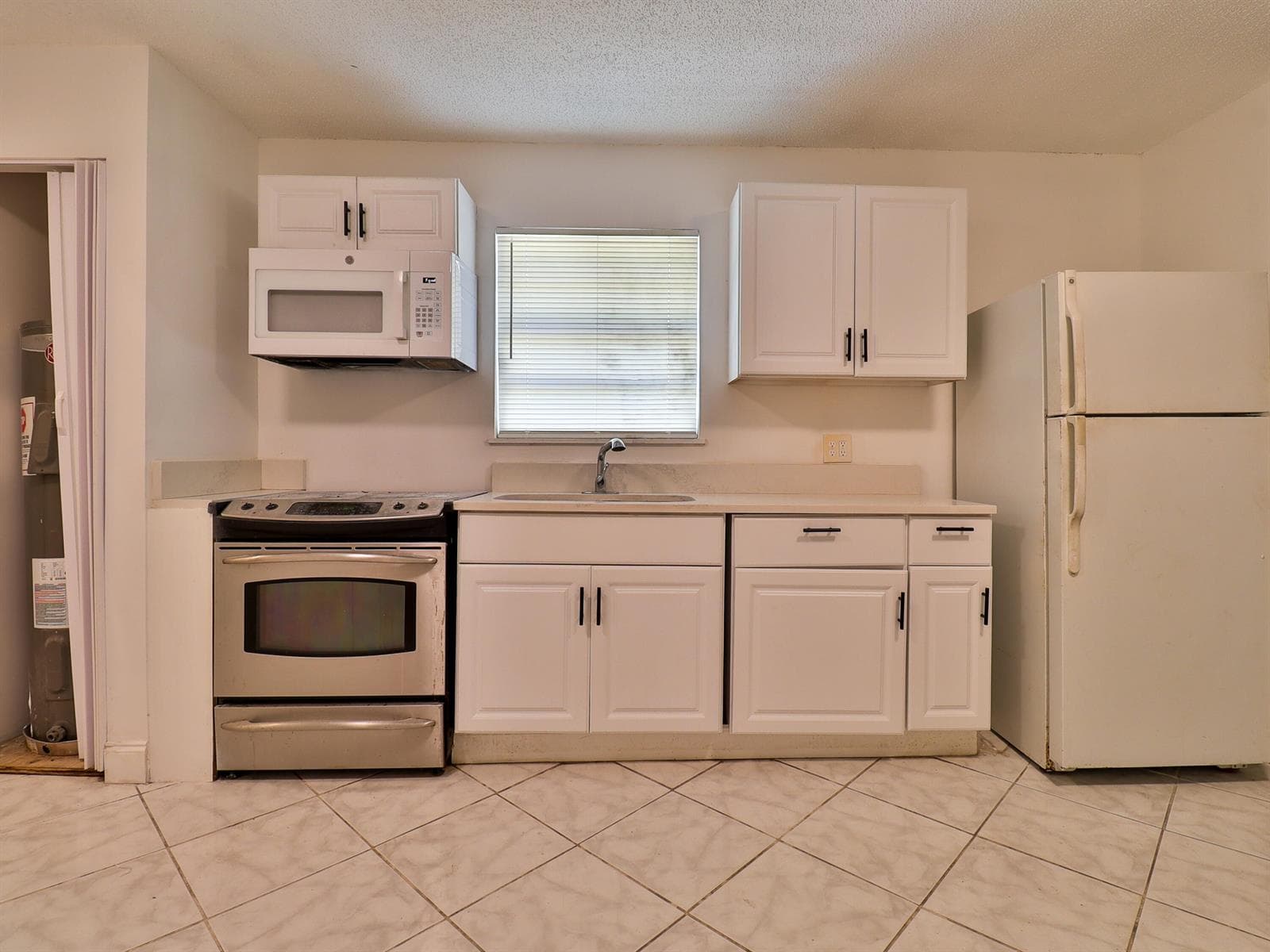 3024 W Dixie Boulevard, Fort Pierce, FL 34946 photo 9