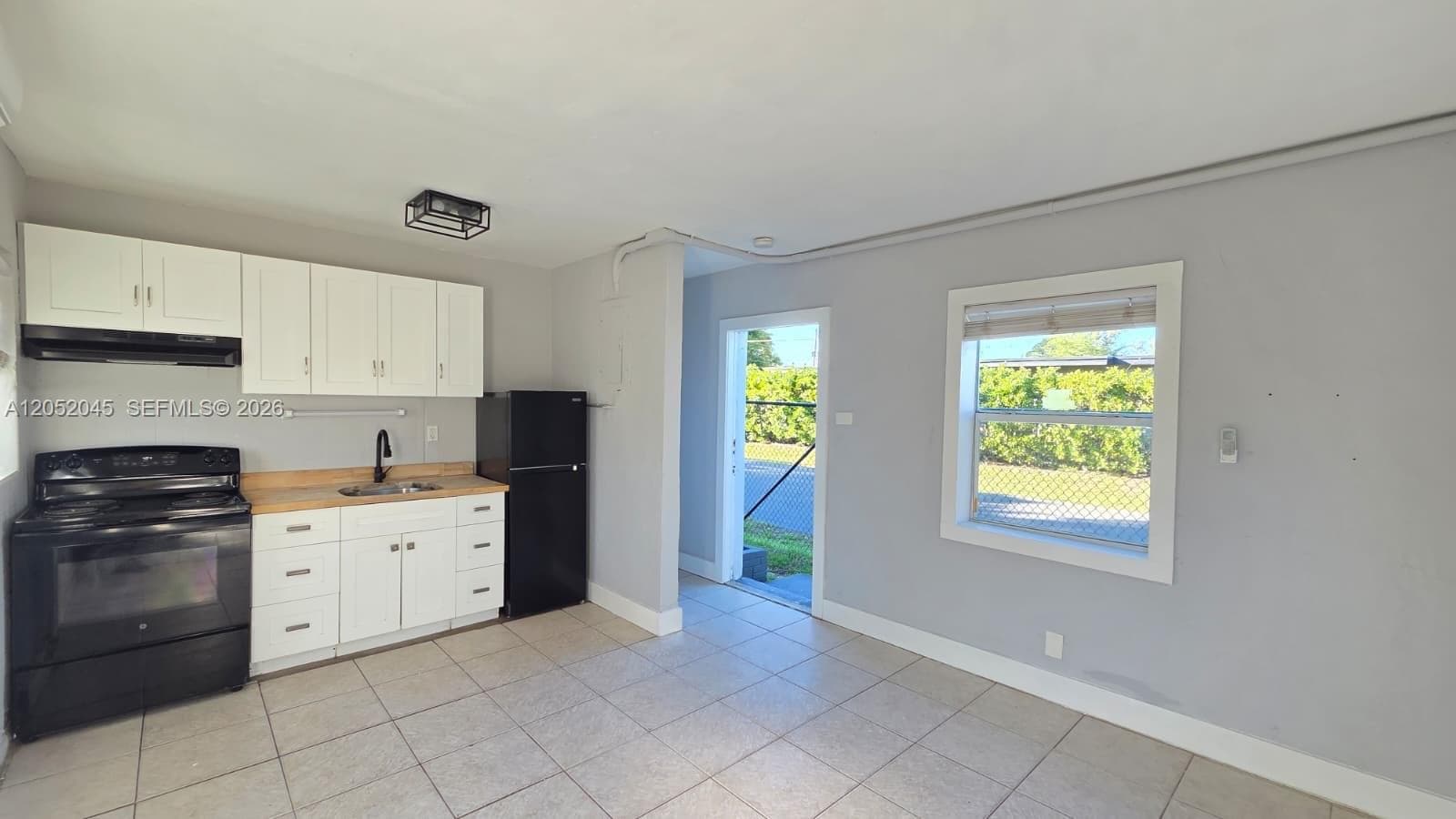 1430 NW 7th St, Fort Lauderdale, FL 33311 photo 4